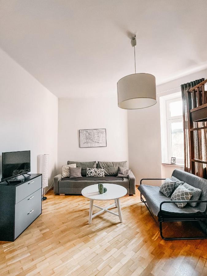 Next To The Main Square Apartment Krakow Bagian luar foto